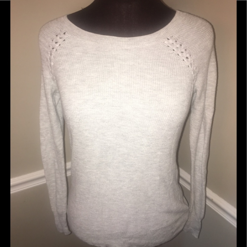 American Eagle women’s‎ sweater XS gray